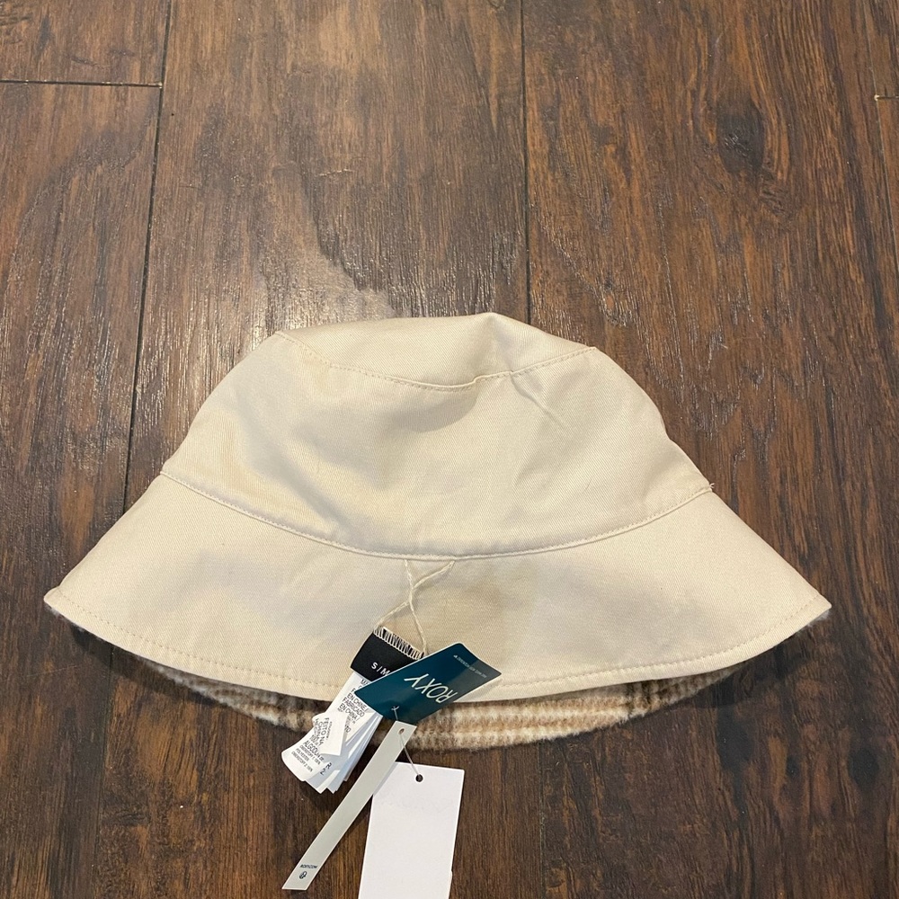 COPY - Reversible Roxy plaid fuzzy bucket hat - Picture 6 of 8